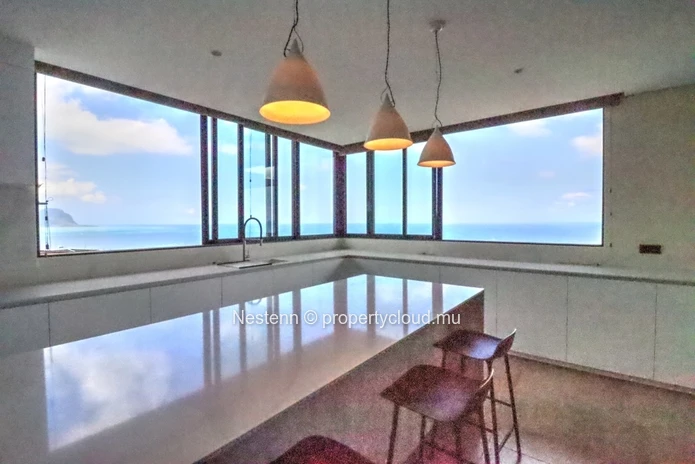 Villa d'exception de 5 chambres en suite avec vue imprenable sur le lagon et la montagne du Morne 