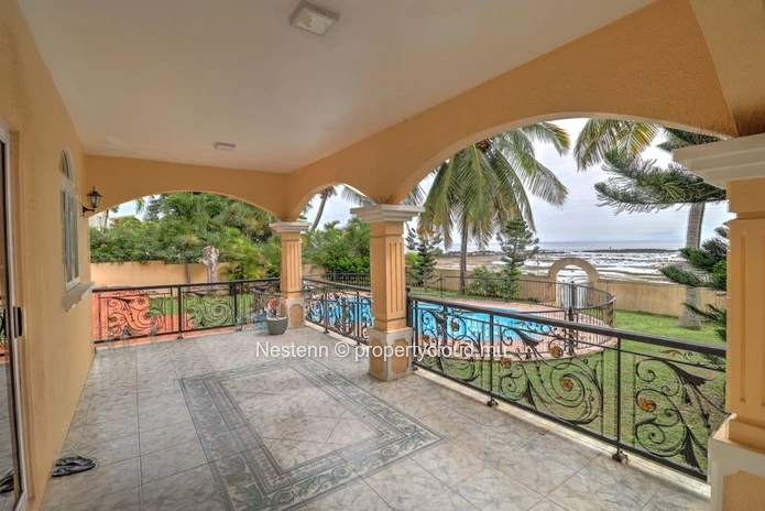 2-Bedroom beachfront apartment