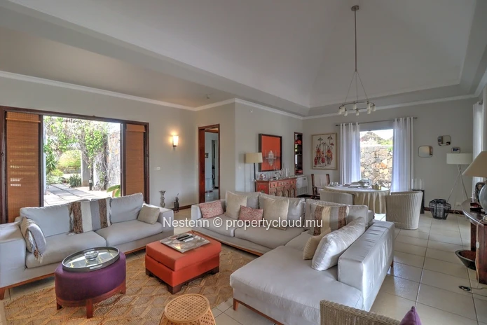 Superbe villa de 5 chambres située dans un domaine golfique