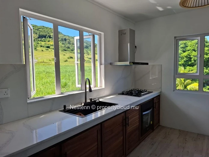 3-bedroom apartment with mountain view.