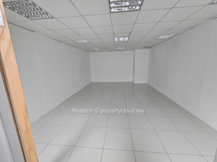 Office space of 270 m² 