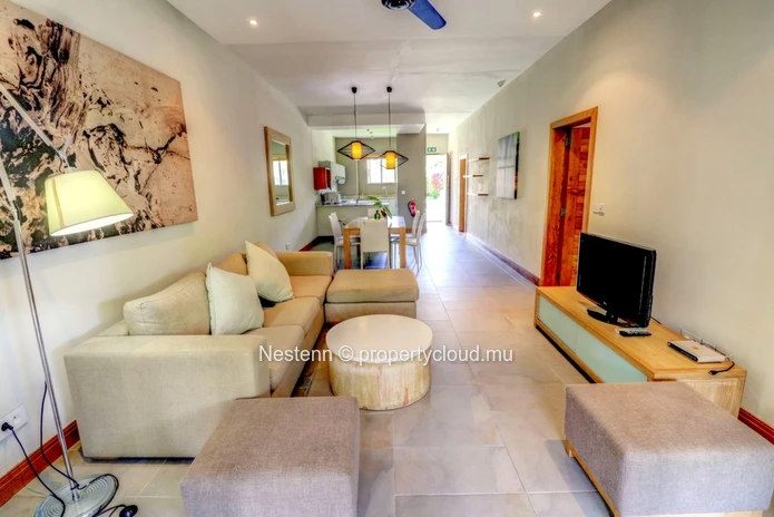 2-bed apartment in a secure residence across from the beach