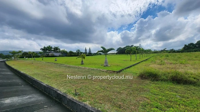 Superbe Terrain de 75 Perches/3155m2 avec Vue Golf domaine sécurisé – Bois Chéri Avalon Golf Estate, Bois Chéri