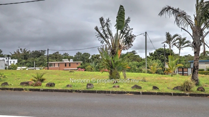 Plot of land of 437m2