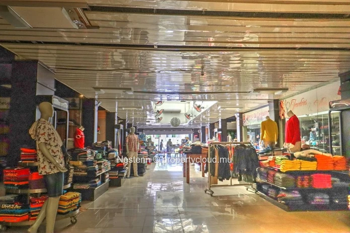 Commercial Space of 1200 m²