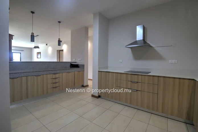 Élégant appartement meublé de 3 chambres avec vue imprenable 