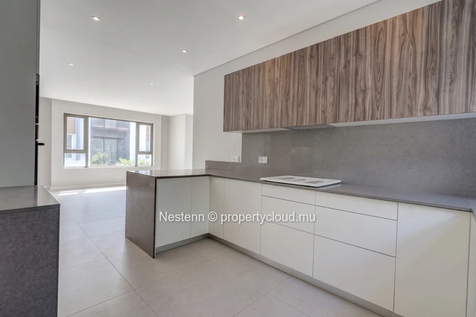 Appartement de 3 chambres dans une résidence en bord de mer. 