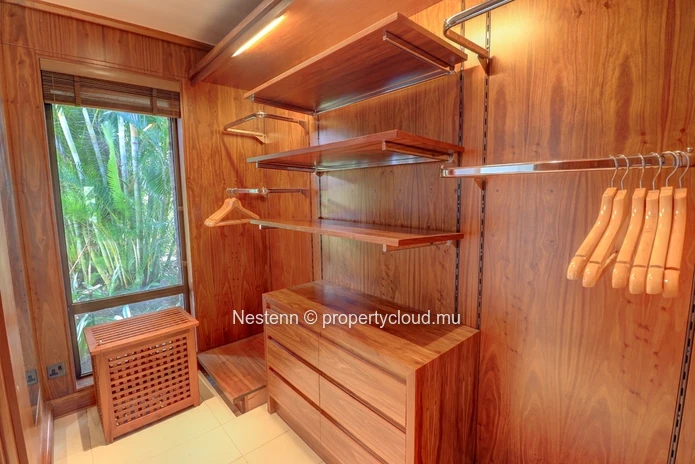 Beautiful 5-bed sea view villa on Ernie Els Golf Course