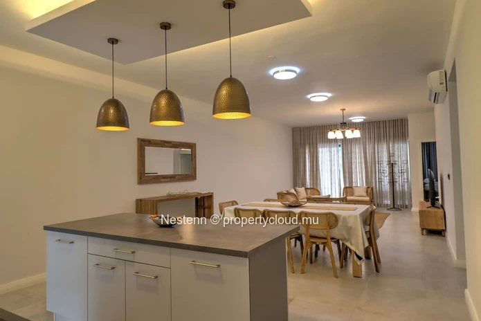 Appartement meublé de 3 chambres en résidence sécurisée 