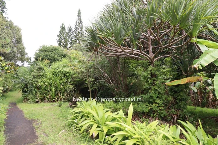 Exceptional commercial land with sea and mountain views