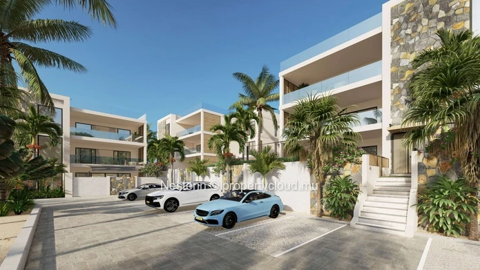 Apartment with private pool and garden offering an exclusive tropical lifestyle