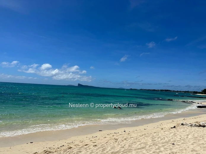 Prime land of 789.32 m² in a residence 