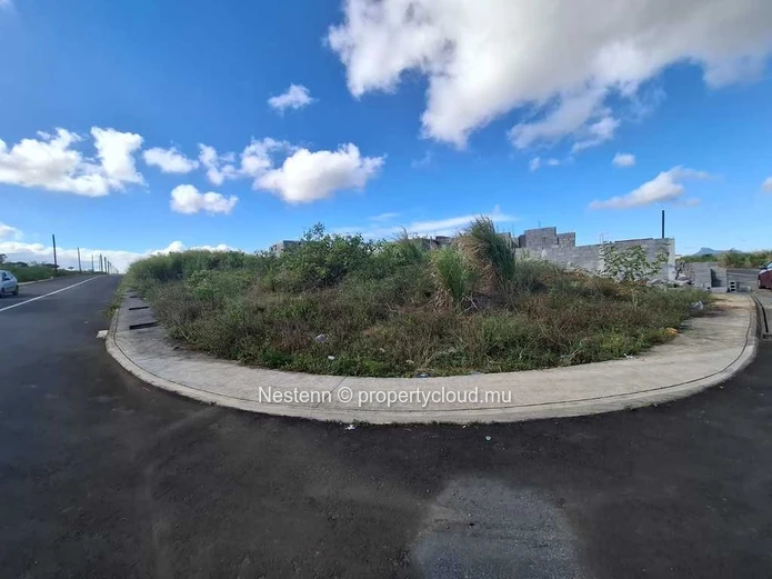 520 m² land with stunning sea and mountain views.