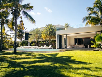 5 Bedroom House
