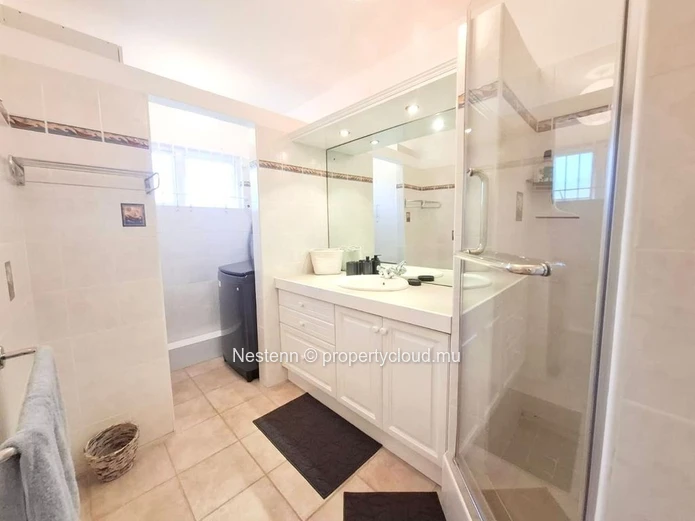 Duplex moderne de 3 chambres avec piscine