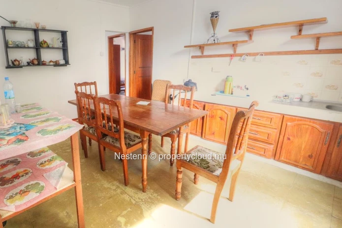 Traditional 2-bedroom apartment with sea access needs renovations