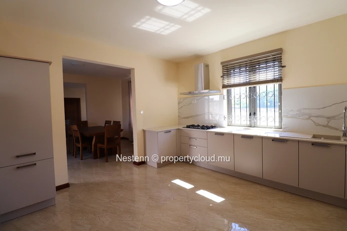 Villa moderne de 3 chambres proche de la plage 
