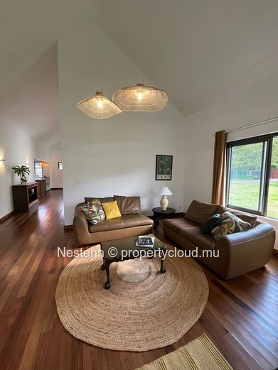 Villa familiale – 3 chambres, verdoyante et paisible 