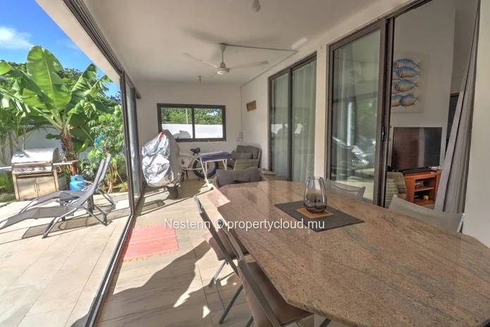 Charmante villa tropicale de 2 chambres avec piscine et jardin privés