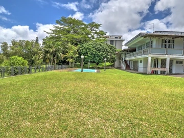 6 Bedroom House