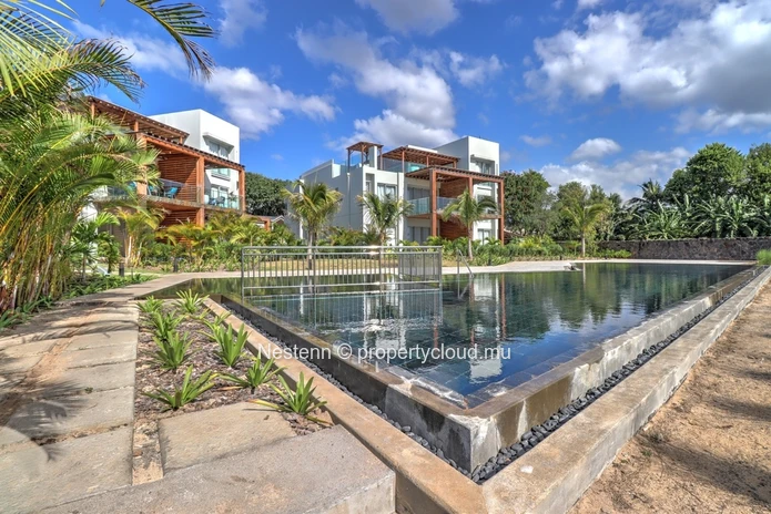 Spectacular beachfront 2-bed penthouse 