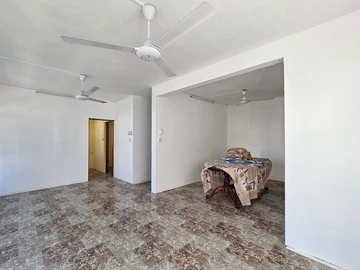 9 Bedroom House