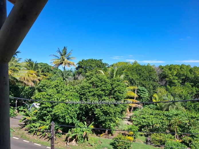 3-bedroom apartment with mountain view.