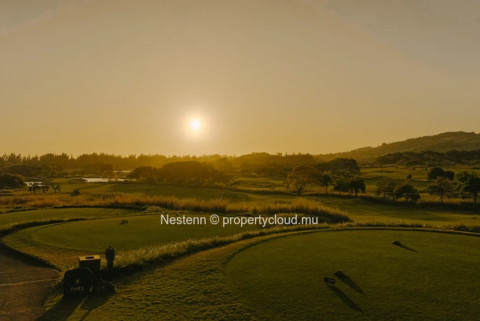 Terrain vue golf de 1125 m² dans un domaine d'exception 