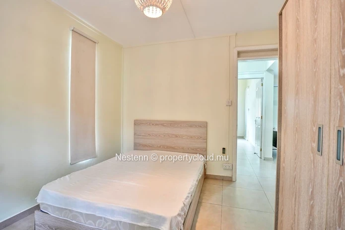 Modern 2-Bedroom Apartment with Beachfront Access