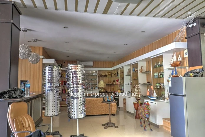 Commercial Space of 1200 m²