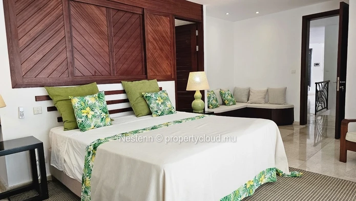 Villa de 8 chambres dans le prestigieux Golf Estate