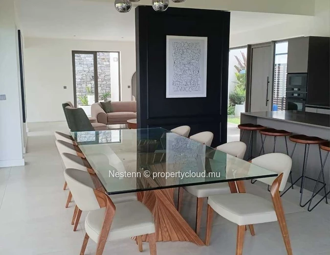 Villa de 285 m2 sur 1000 m2 de jardin au cœur de la nature