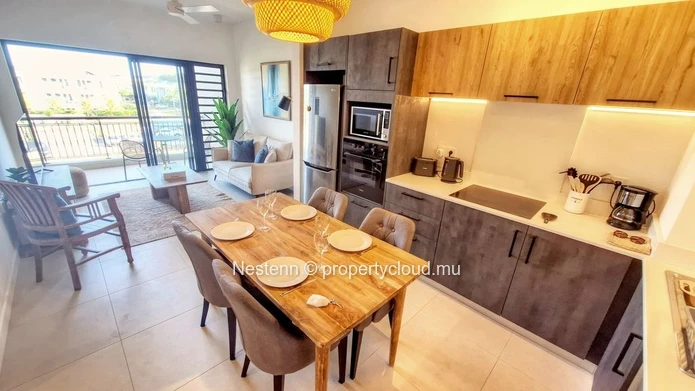 Charmant appartement flambant neuf de 2 chambres, décoré avec goût