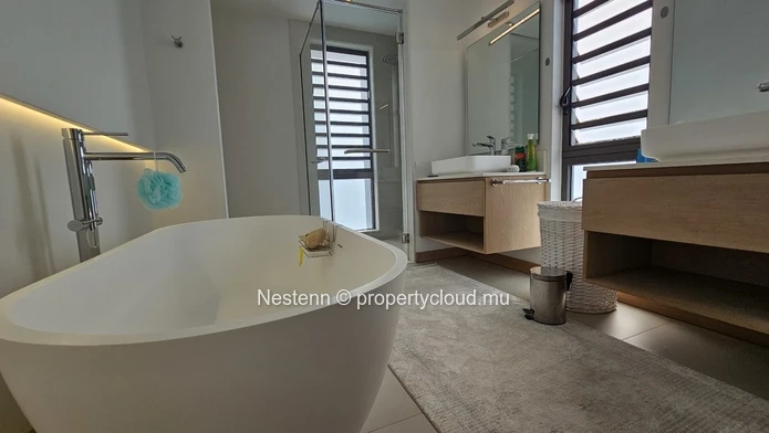 Belle Villa neuve de 4 chambres 