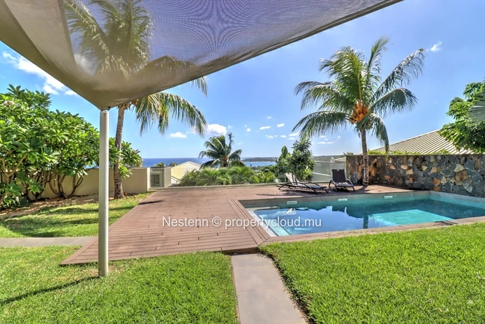 Fantastic 5 bedroom villa with panoramic sea views