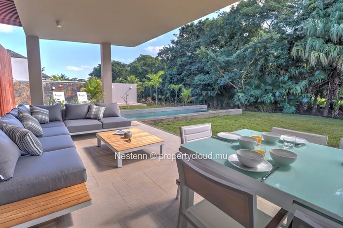 Villa 3 chambres avec piscine privée jacuzzi accès mer et proche golf