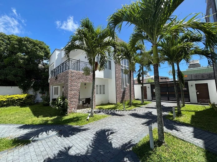 Charming traditional duplex villa with 4 bedrooms