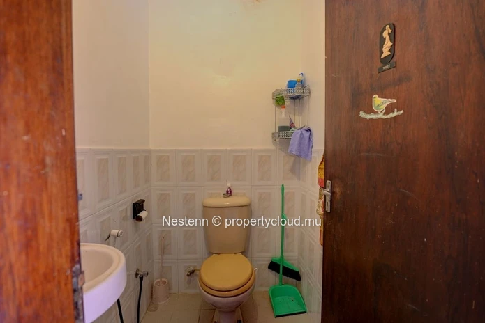 Maison de 200 m², construite sur un terrain de 241 m² 