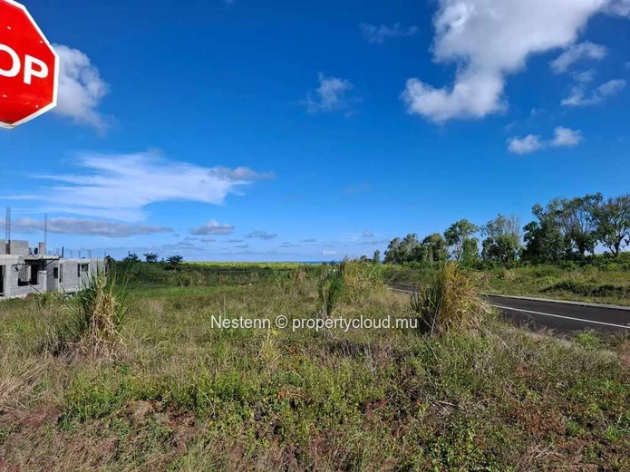 520 m² land with stunning sea and mountain views.