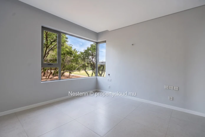 Appartement de 3 chambres dans une résidence en bord de mer. 