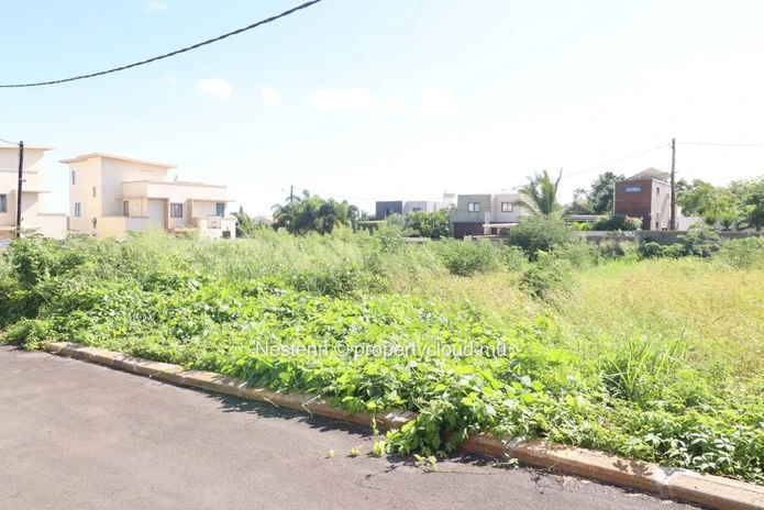 Beautiful plot of land in a private property.