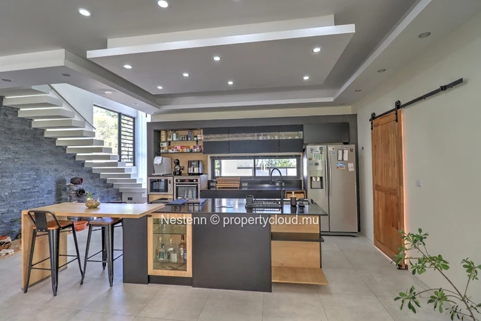 Belle villa de 3 chambres vendue avec une licence touristique idéalement