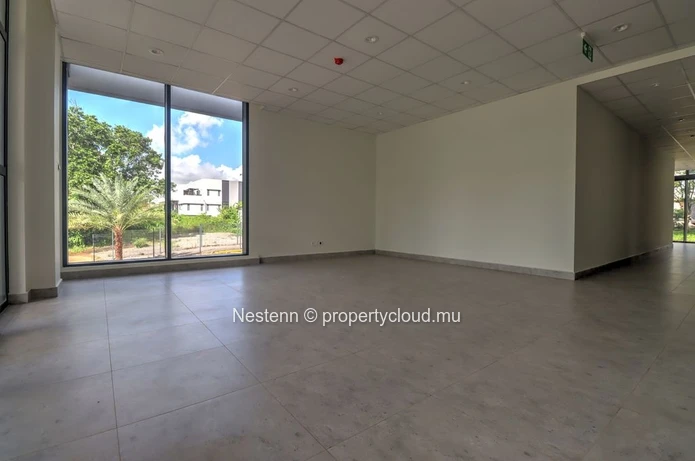 Immeuble emblématique au Vivea Business Park