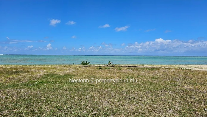 Propriété en bord de mer avec fort potentiel d'investissement 