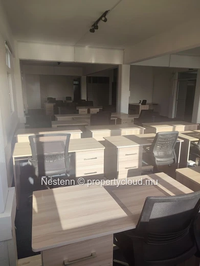 Furnished office on the 3rd floor with stunning views of the city center