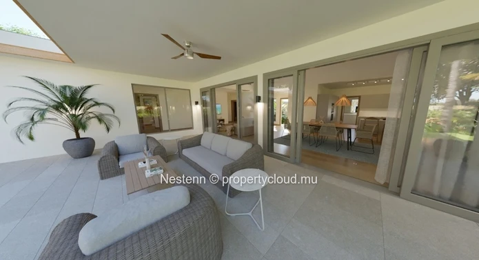 Villa de 3 chambres avec piscine privée dans une région préservée à proximité de la plage. 