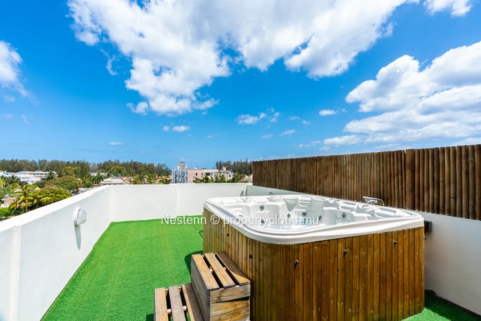 Penthouse de 105 m2 avec toit privé et à seulement 5 minutes à pied de la plage.