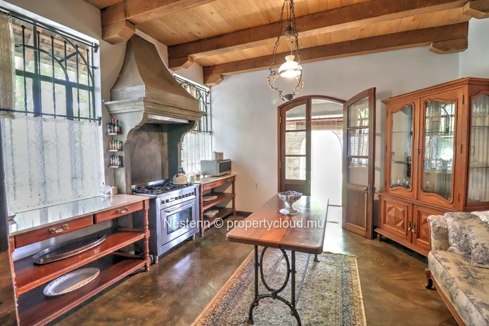 Incroyable villa de style colonial de 3 chambres avec belle vue sur mer