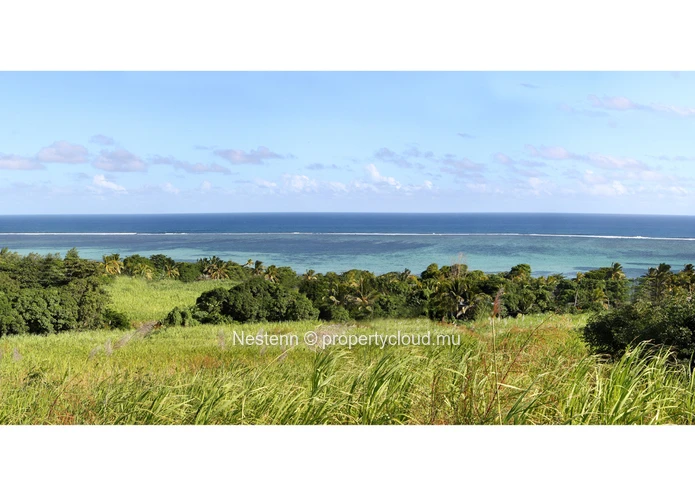 Terrain viabilisé avec une superbe vue mer