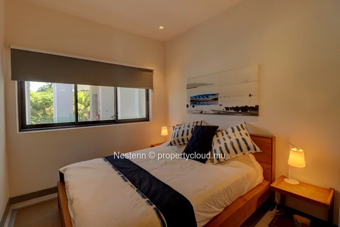 Bel appartement meublé de 3 chambres avec piscine privée et vue sur montagnes.